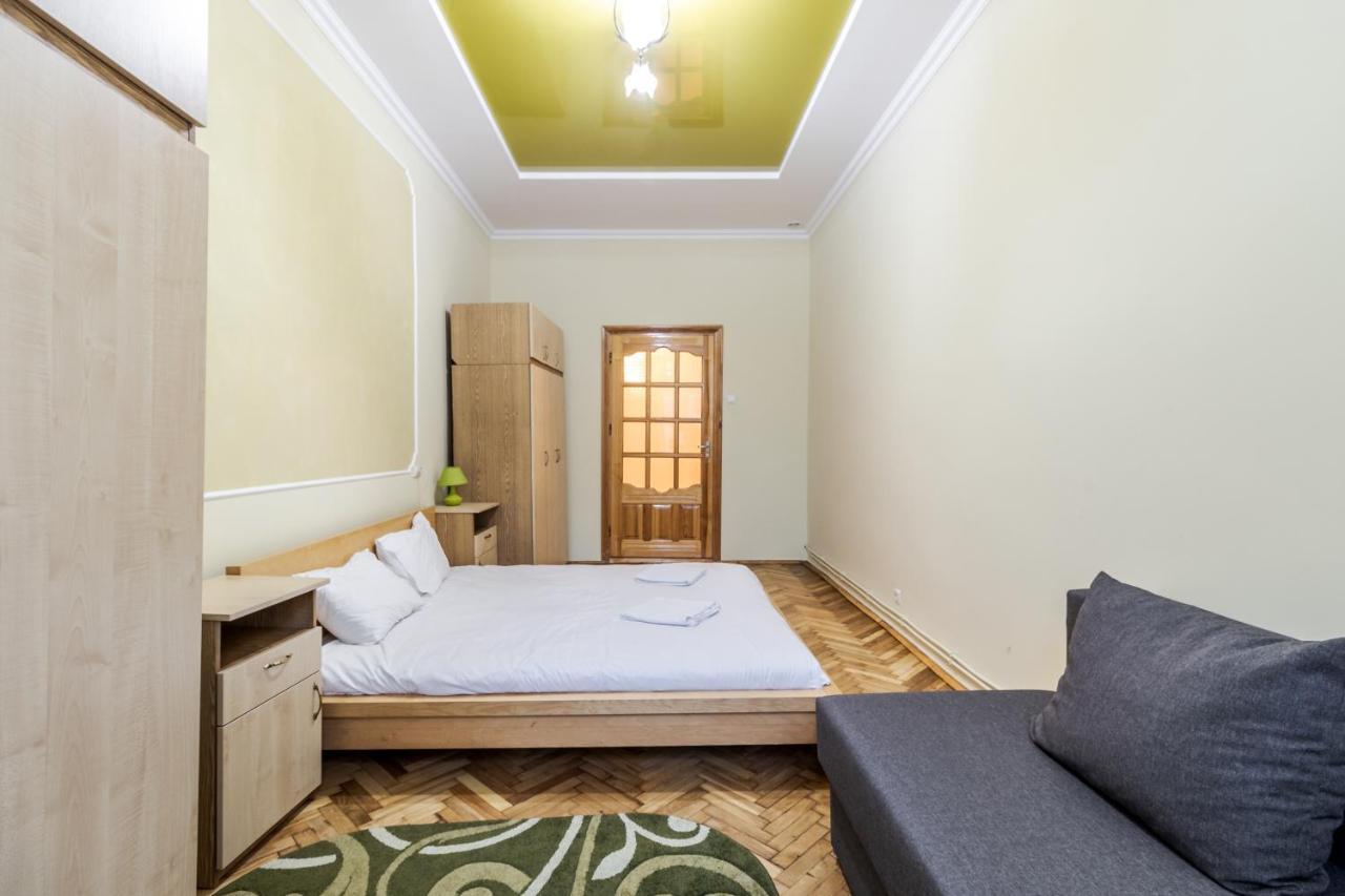 Akademika Hnatyuka Apartment Lvov Exteriér fotografie