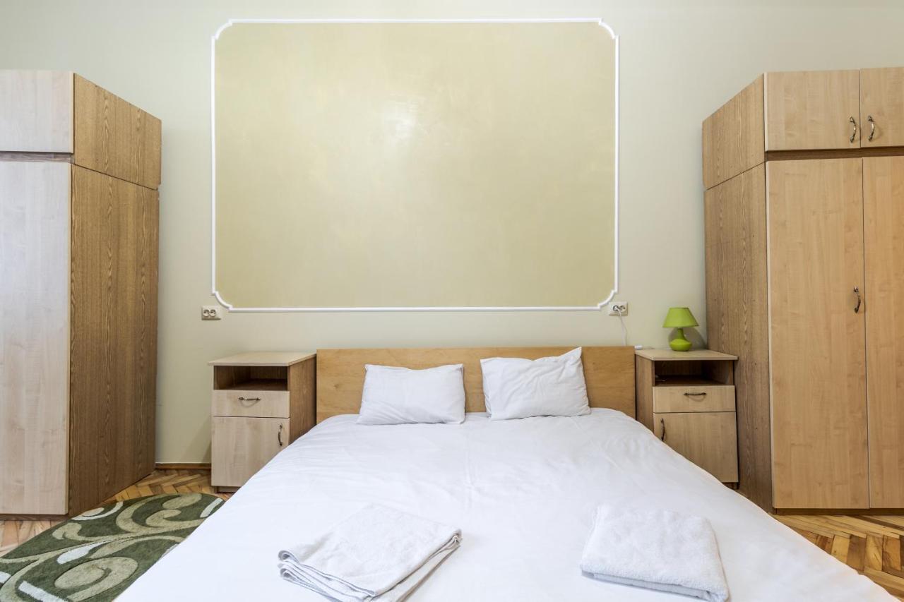 Akademika Hnatyuka Apartment Lvov Exteriér fotografie