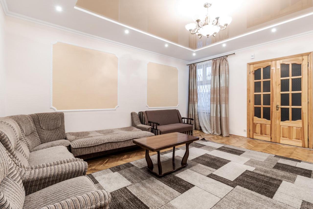 Akademika Hnatyuka Apartment Lvov Exteriér fotografie